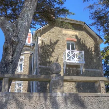7 Villa