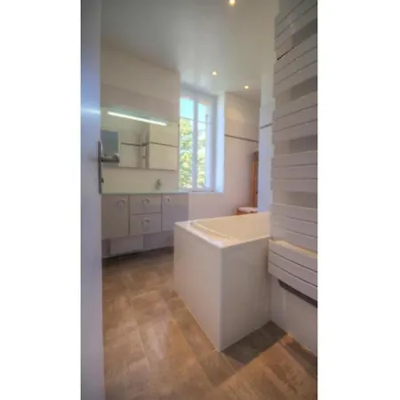 Villa 7 *